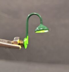 LED 11 SMD LED LIGHT WITH SHADE and SCREW MOUNT