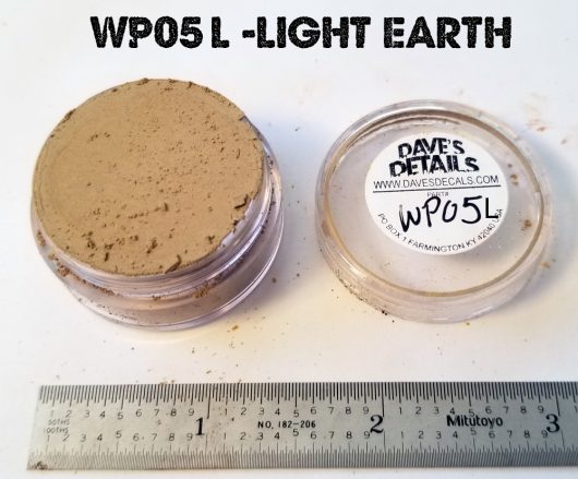 WP05L - LARGE DAVE'S WEATHERING POWDER - LIGHT EARTH