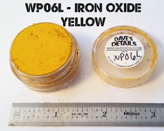 WP06L - LARGE DAVE'S WEATHERING POWDER - IRON OXIDE YELLOW