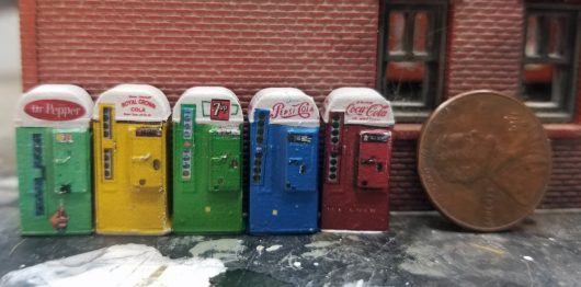 1:87 HO SCALE VENDO STYLE SODA MACHINE UN-LIT(Built) - Image 4