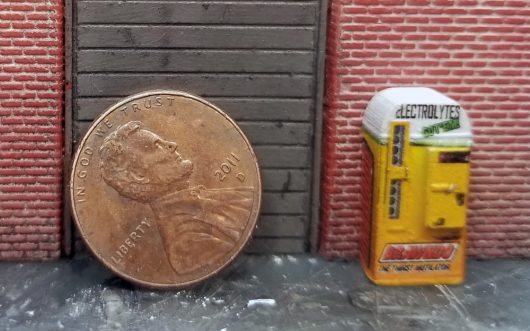 1:87 HO SCALE VENDO STYLE SODA MACHINE UN-LIT(Built) - Image 13