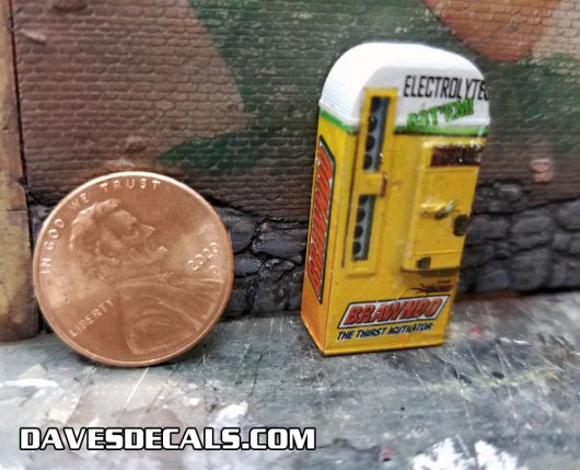 1:48 O SCALE VENDO SODA MACHINE UN-LIT(Built) - Image 5