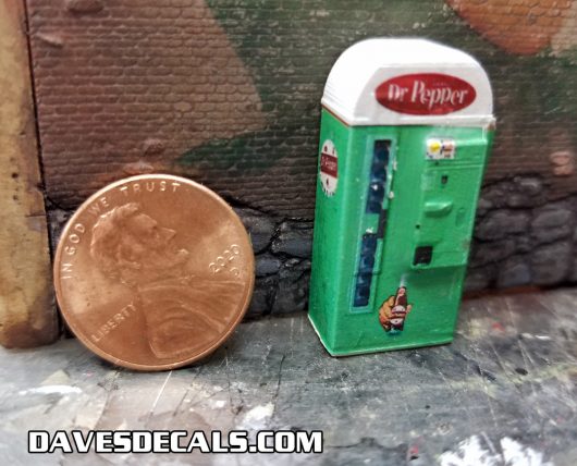 1:48 O SCALE VENDO SODA MACHINE UN-LIT(Built) - Image 6