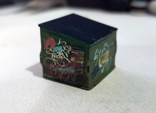 1:87 HO SCALE GRAFFITI DUMPSTER (BUILT)