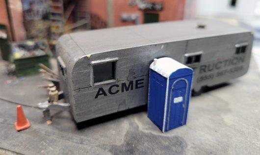 PORT-A-POTTY UNBUILT/UNPAINTED HO SCALE