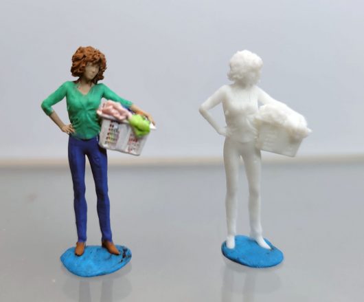 F020 - LAUNDRY LADY 1